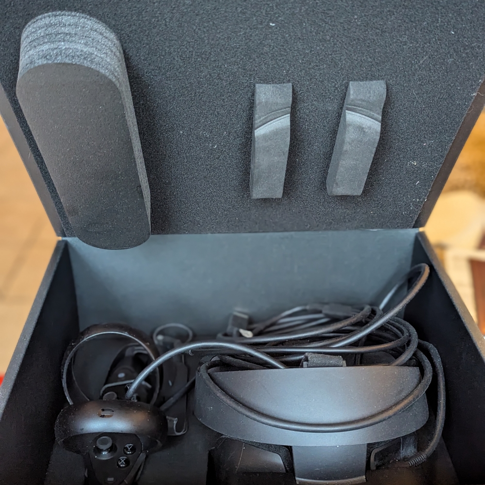 Oculus Rift S PC-Powered VR Gaming Headset - Picture 7 of 10